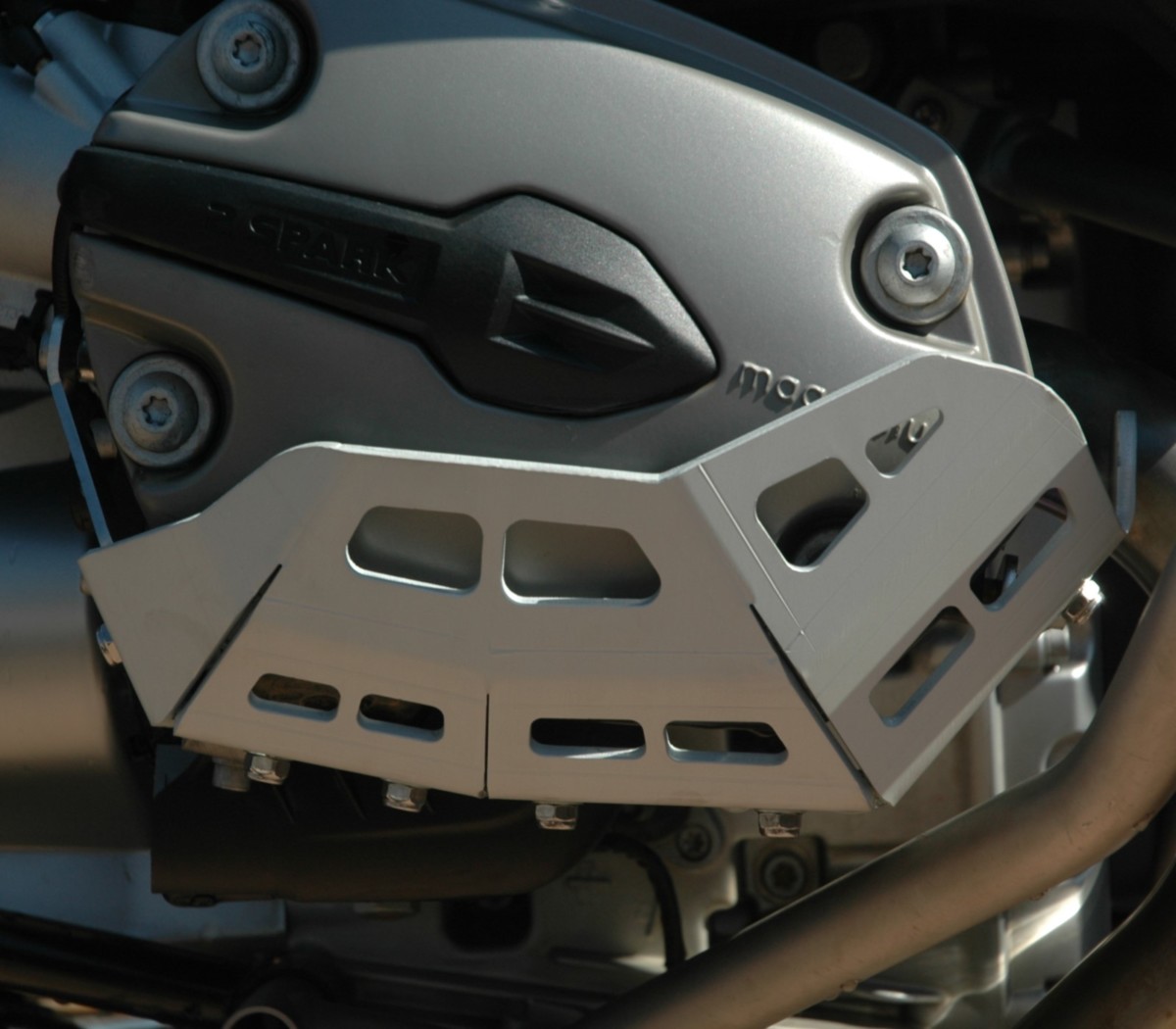 BMW Cylinder Protector SOHC (Set) - Silver - Image 4